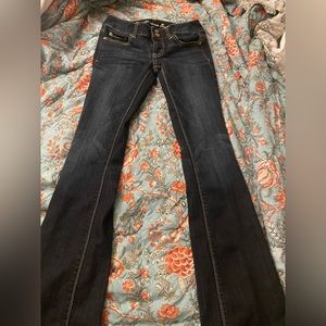 American Eagle EA Artist Jeans Sz 2. Excellent condition!!